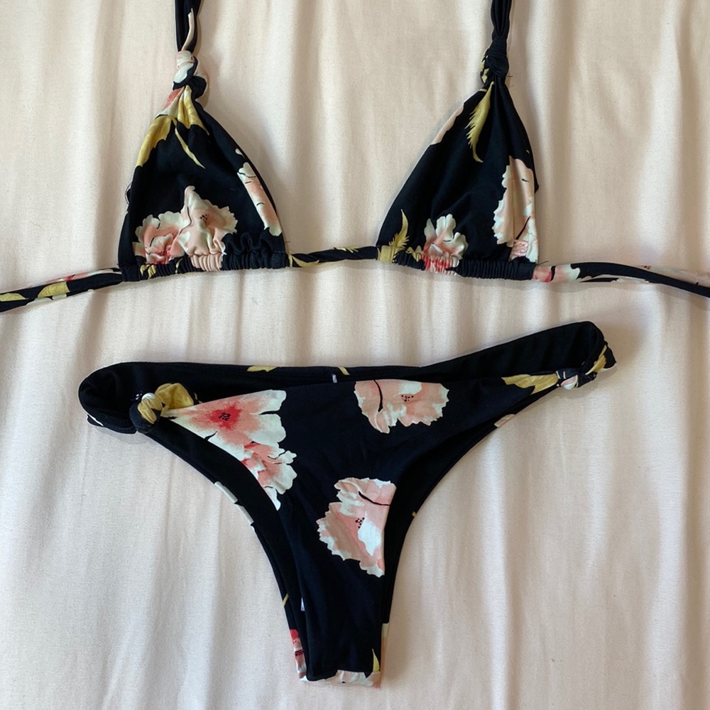 billabong floral bikini set